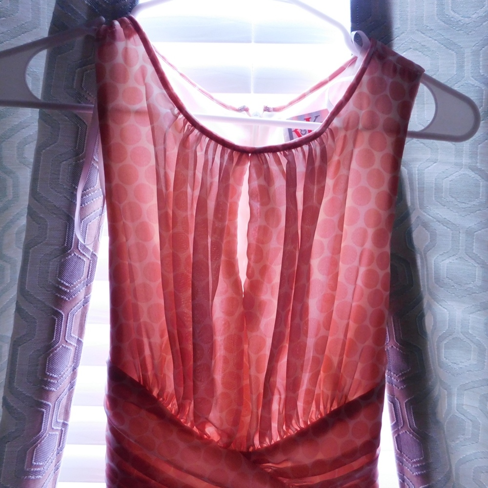 Adorable R&K Dress - Picture 2 of 8